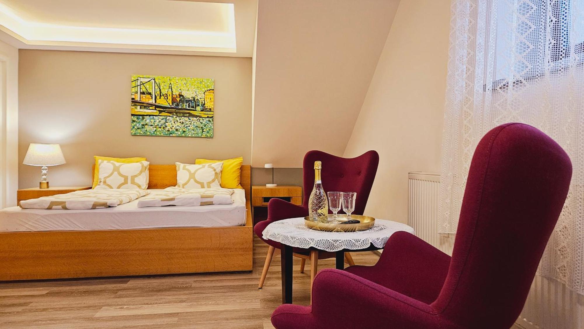 Budasmile Appartment At Buda Castle - Aircon & Free Parking Budapest Extérieur photo
