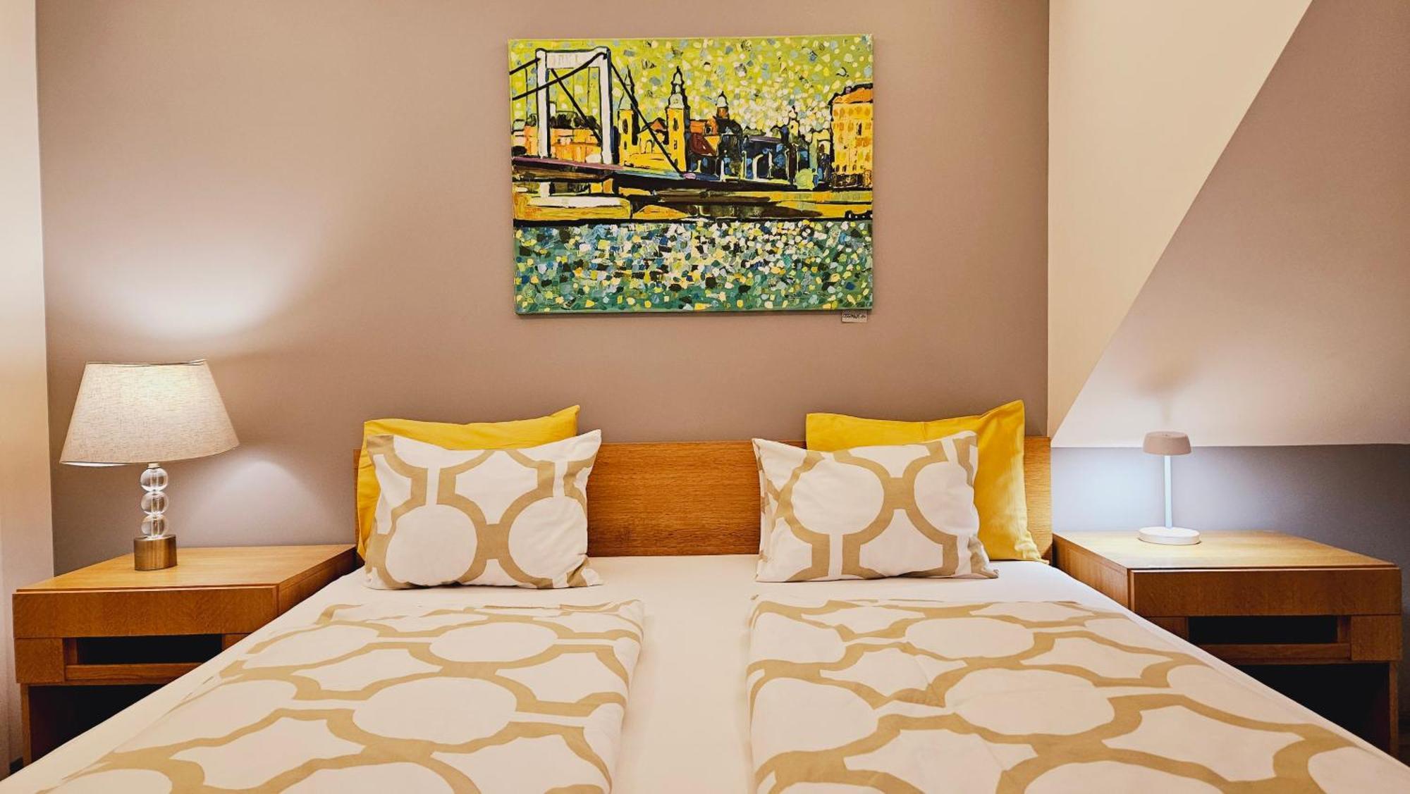 Budasmile Appartment At Buda Castle - Aircon & Free Parking Budapest Extérieur photo