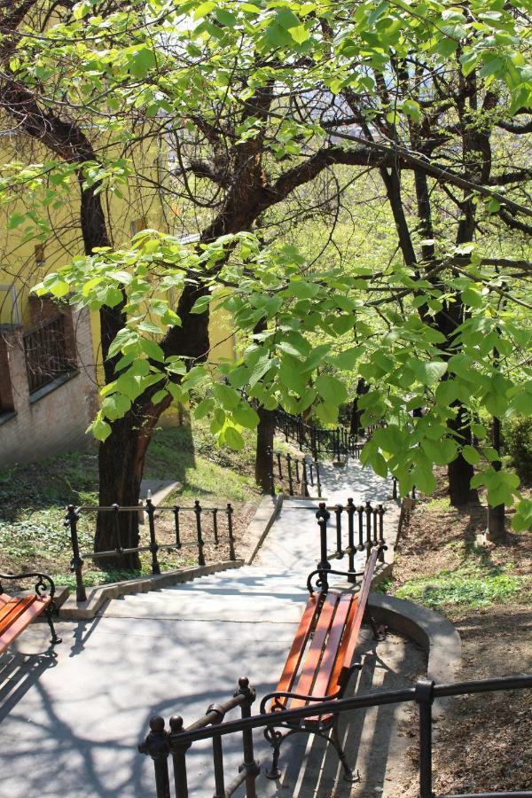 Budasmile Appartment At Buda Castle - Aircon & Free Parking Budapest Extérieur photo